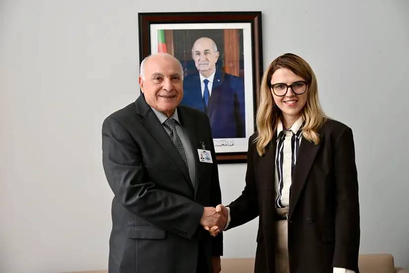 السيد عطاف يلتقي مع وزيرة الشؤون الخارجية بجمهورية بلغاريا