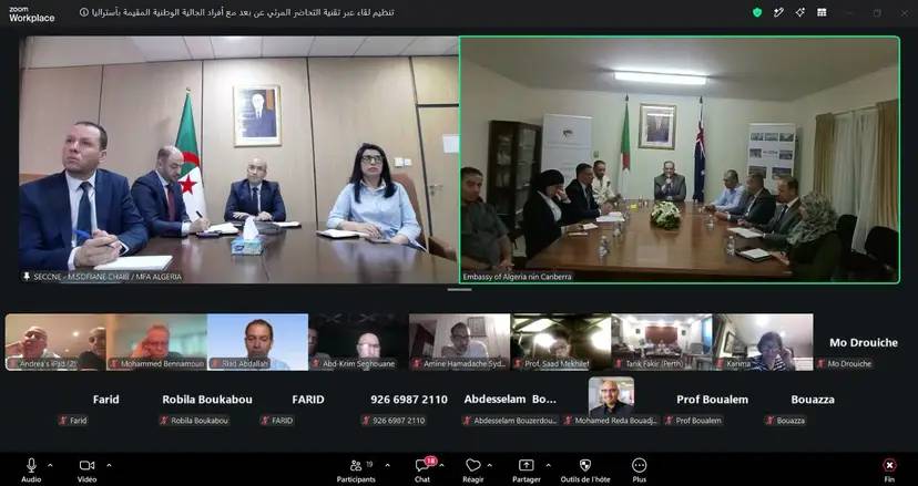 السيد شايب يشرف عبر تقنية التحاضر المرئي عن بُعد على لقاء تفاعلي مع أفراد الجالية الجزائرية بأستراليا
