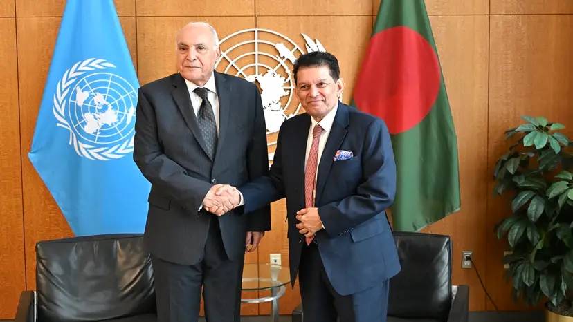 السيد عطاف يجري محادثات مع رئيس الجمعية العامة للأمم المتحدة